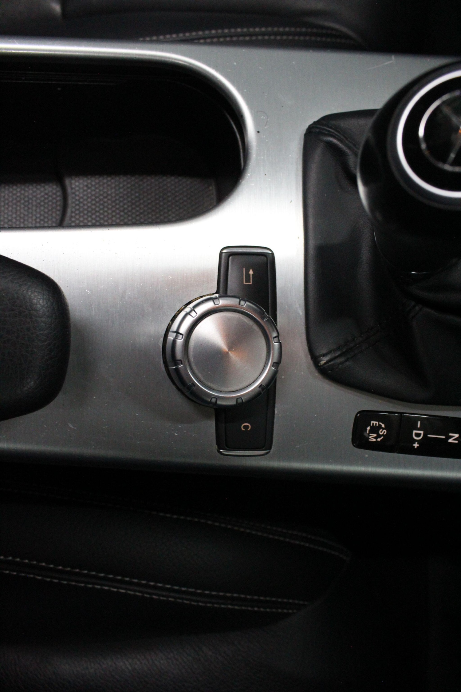 Used Mercedes-Benz SLK 2013 for sale - 76992957: Photo 38