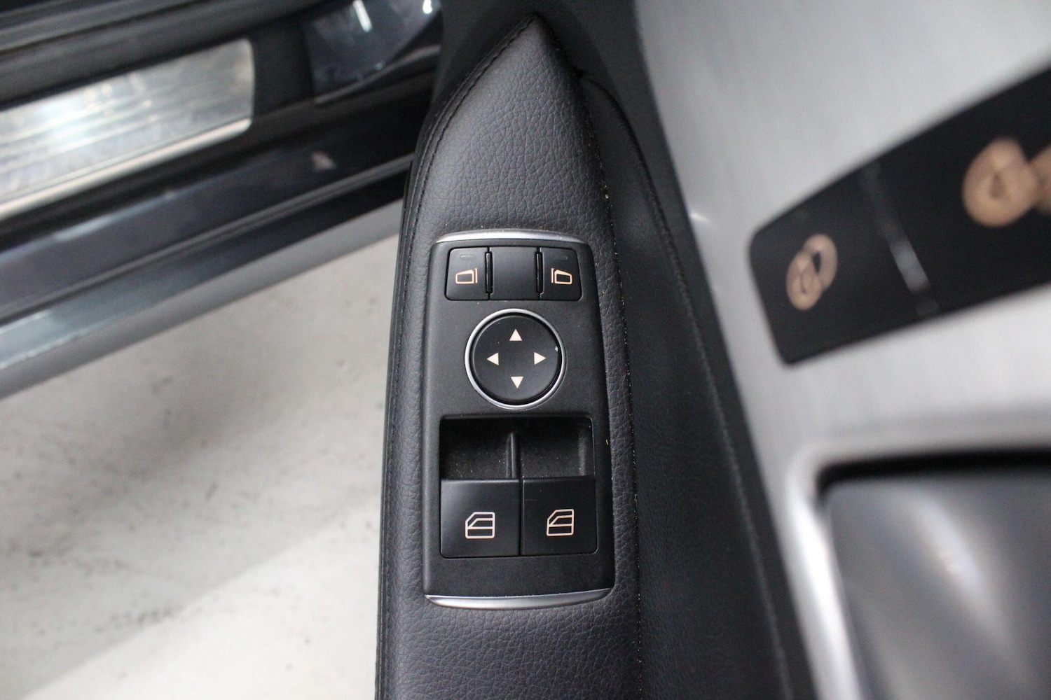 Used Mercedes-Benz SLK 2013 for sale - 76992957: Photo 46