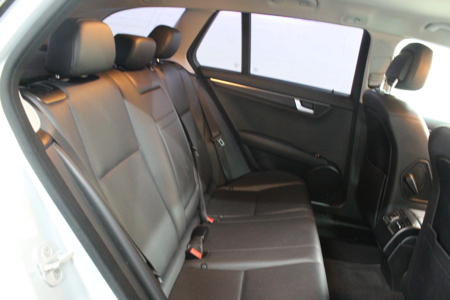 Used Mercedes-Benz C Class 2014 for sale - 76671602: Photo 15