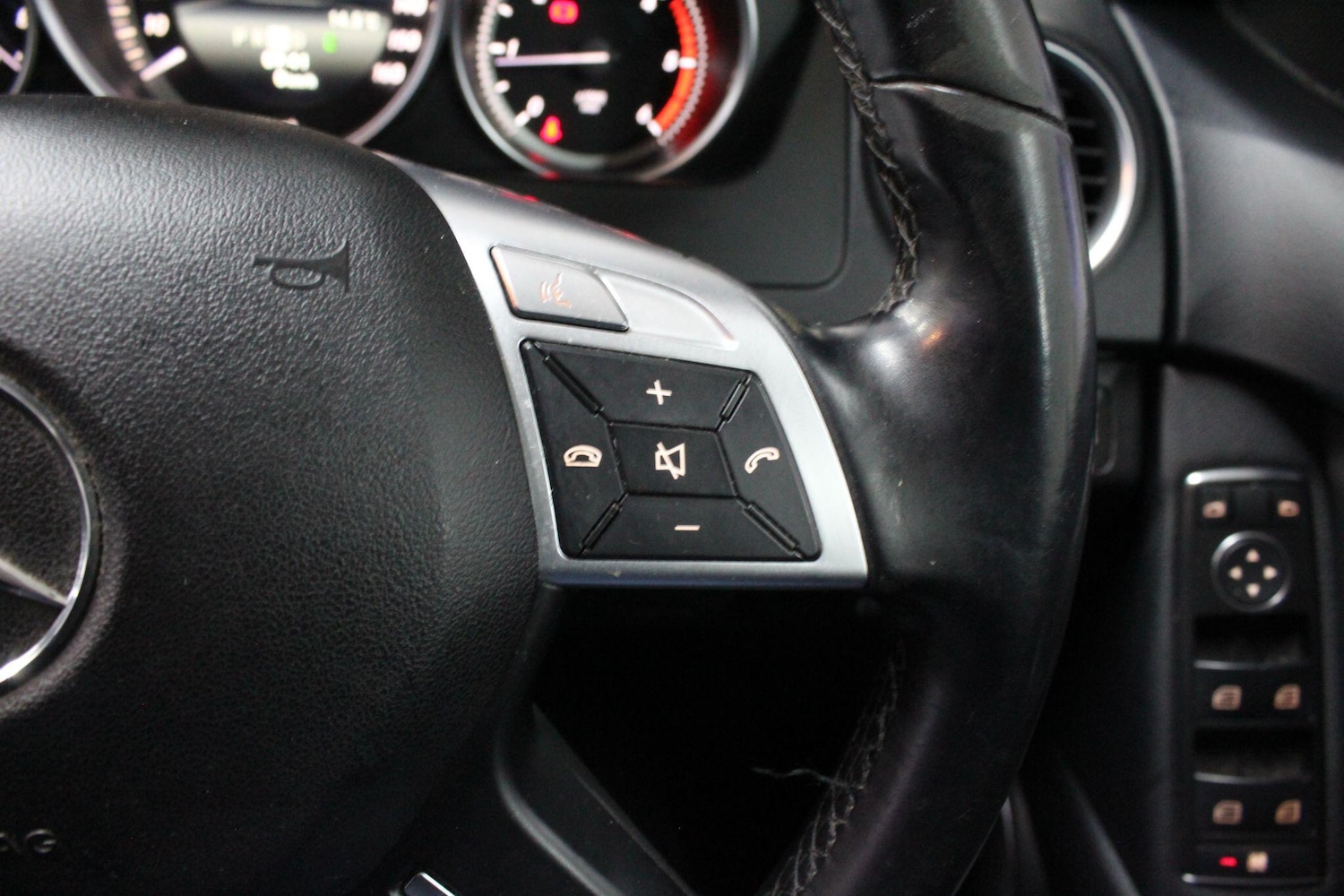 Used Mercedes-Benz C Class 2014 for sale - 76671602: Photo 33