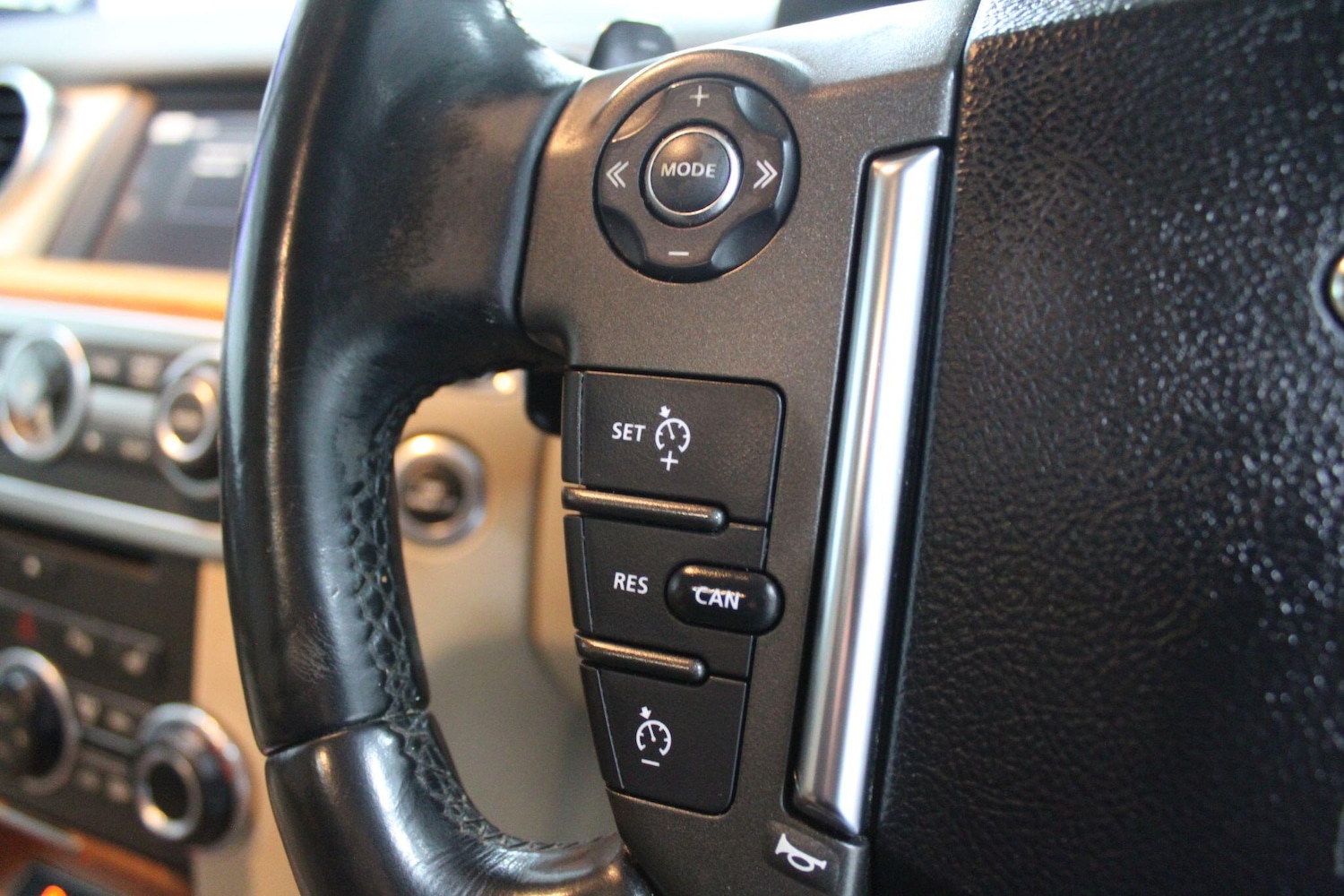 Used Land Rover Discovery 4 2016 for sale - 77424942: Photo 42