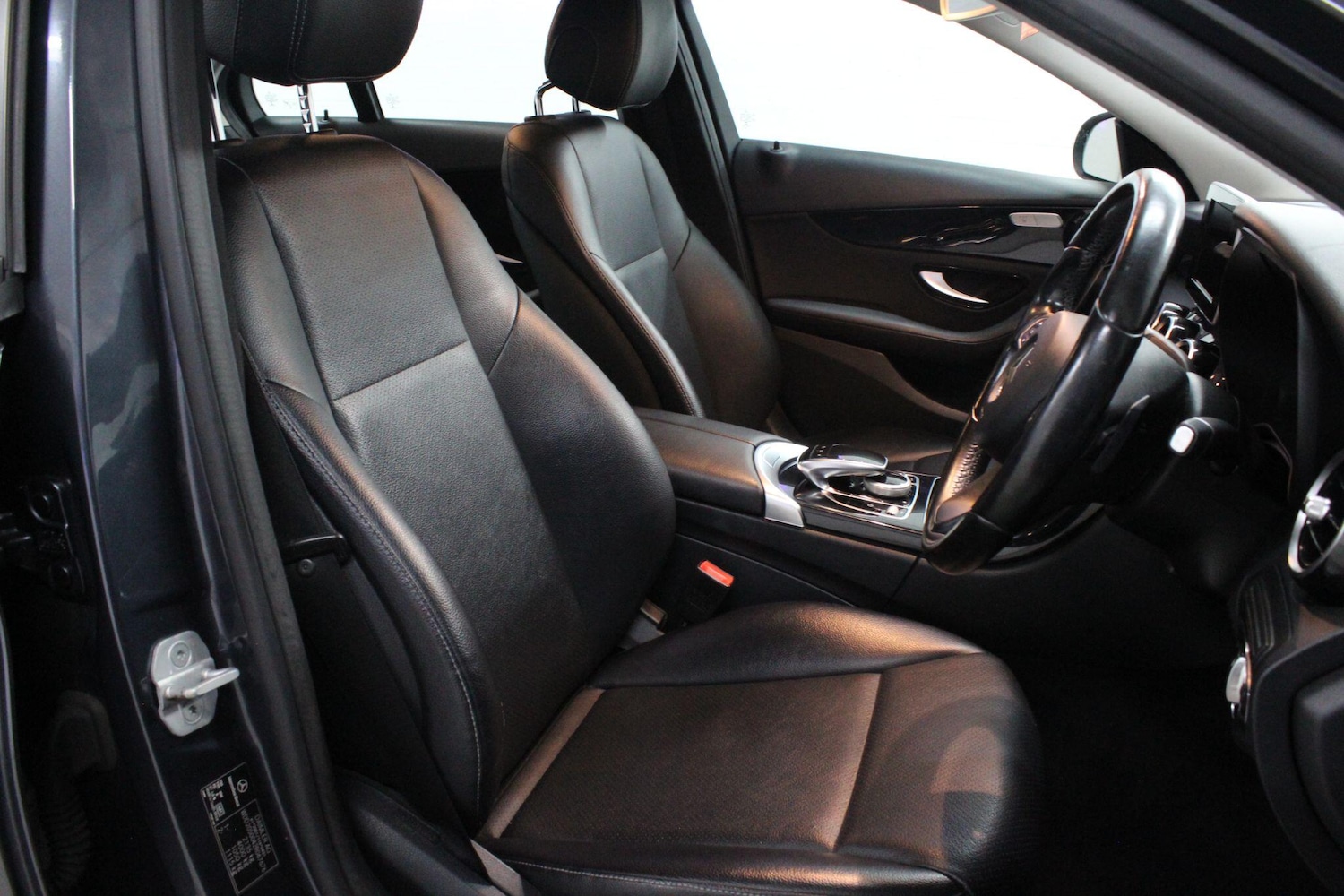 Used Mercedes-Benz C Class 2015 for sale - 76992533: Photo 12