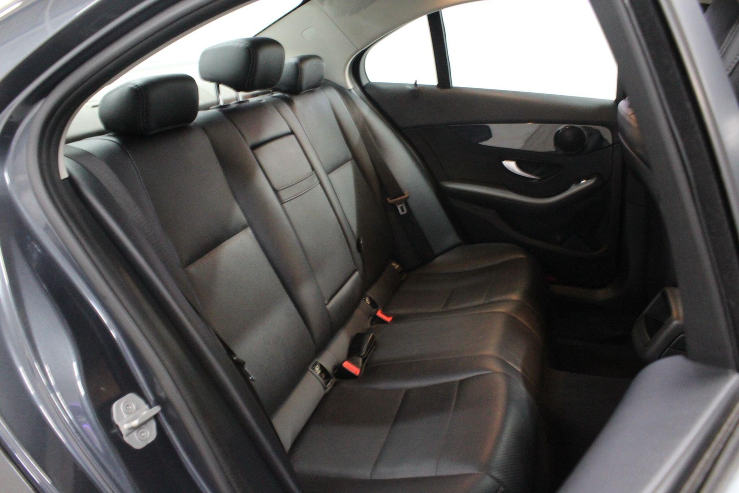 Used Mercedes-Benz C Class 2015 for sale - 76992533: Photo 16