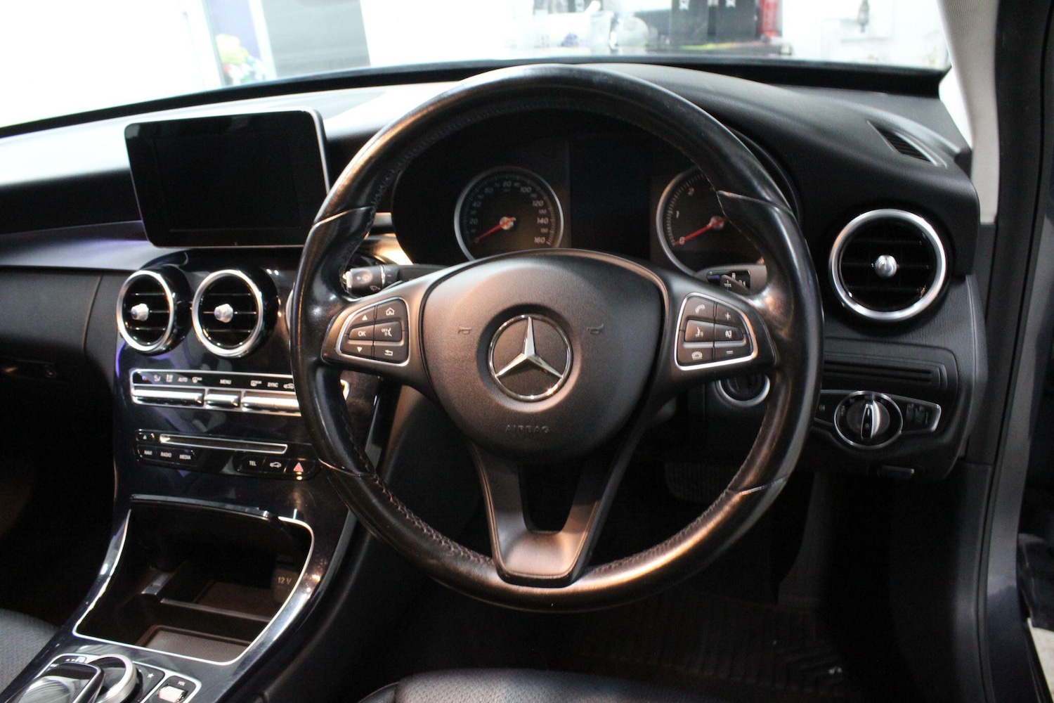 Used Mercedes-Benz C Class 2015 for sale - 76992533: Photo 19