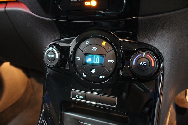 Used Ford Fiesta 2014 for sale - 75540392: Photo 32