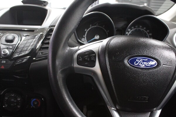 Used Ford Fiesta 2013 for sale - 75267837: Photo 32