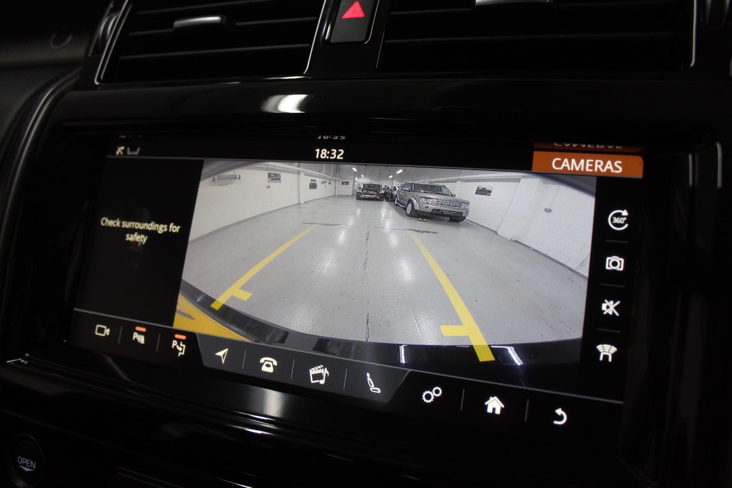 Used Land Rover Discovery 2019 for sale - 77238309: Photo 33