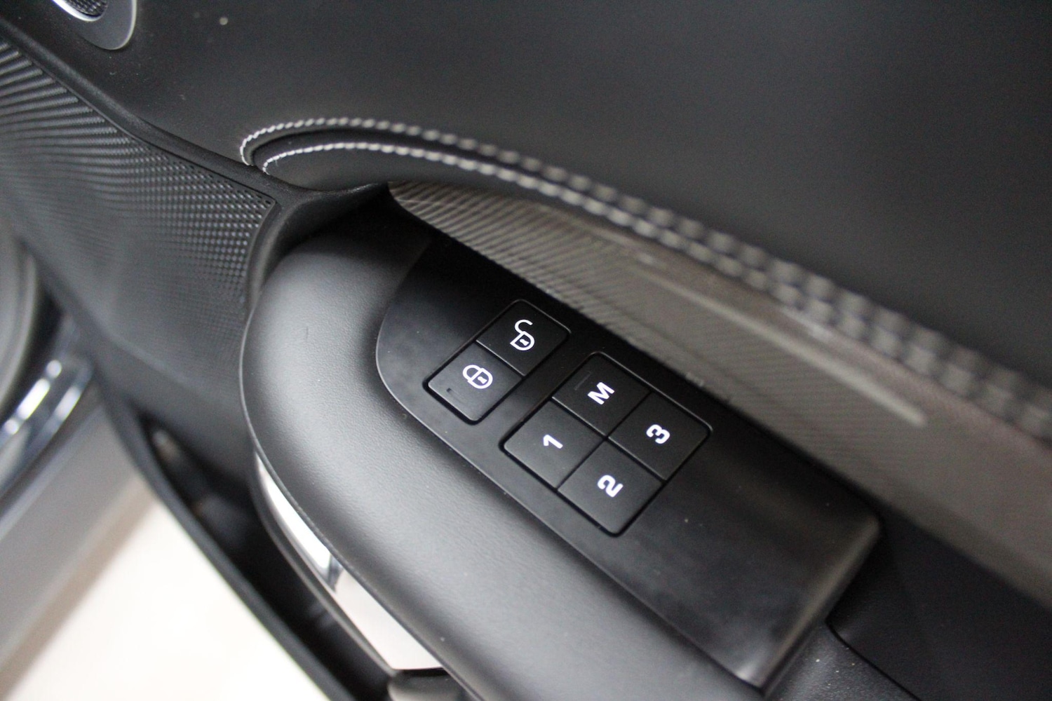 Used Land Rover Discovery 2019 for sale - 77238309: Photo 51