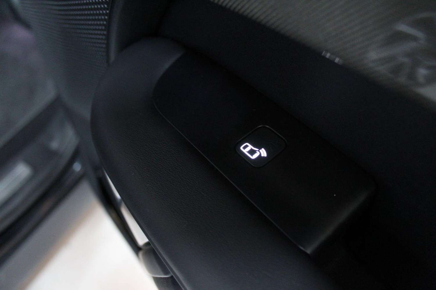 Used Land Rover Discovery 2019 for sale - 77238309: Photo 52