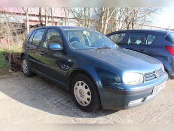 Used Volkswagen Golf 2000 for sale - 77769480: Photo