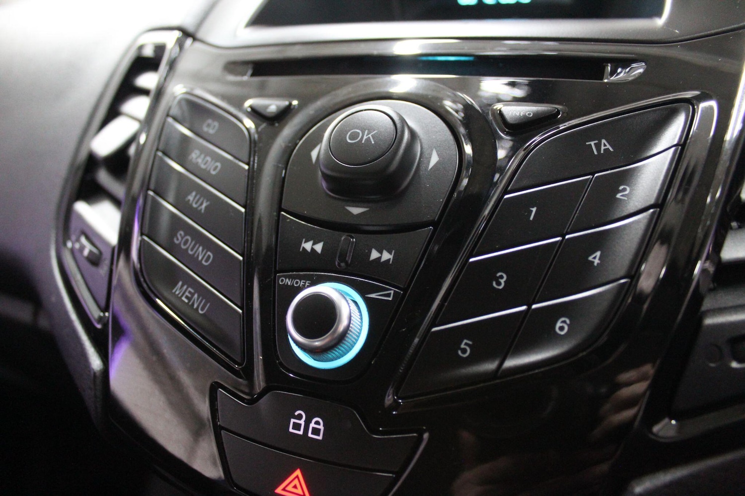 Used Ford Fiesta 2014 for sale - 78072744: Photo 26