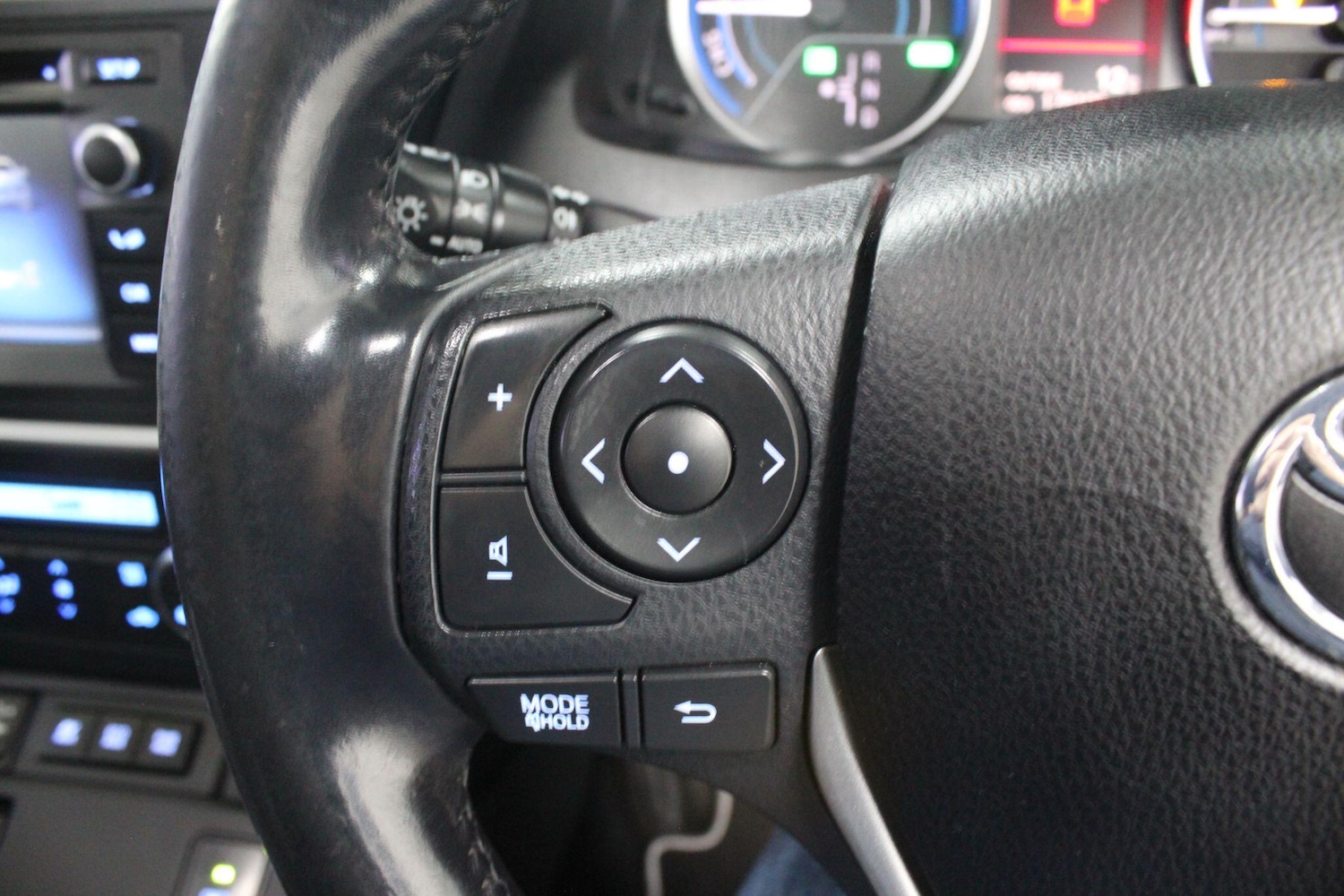 Used Toyota Auris 2015 for sale - 76801876: Photo 32