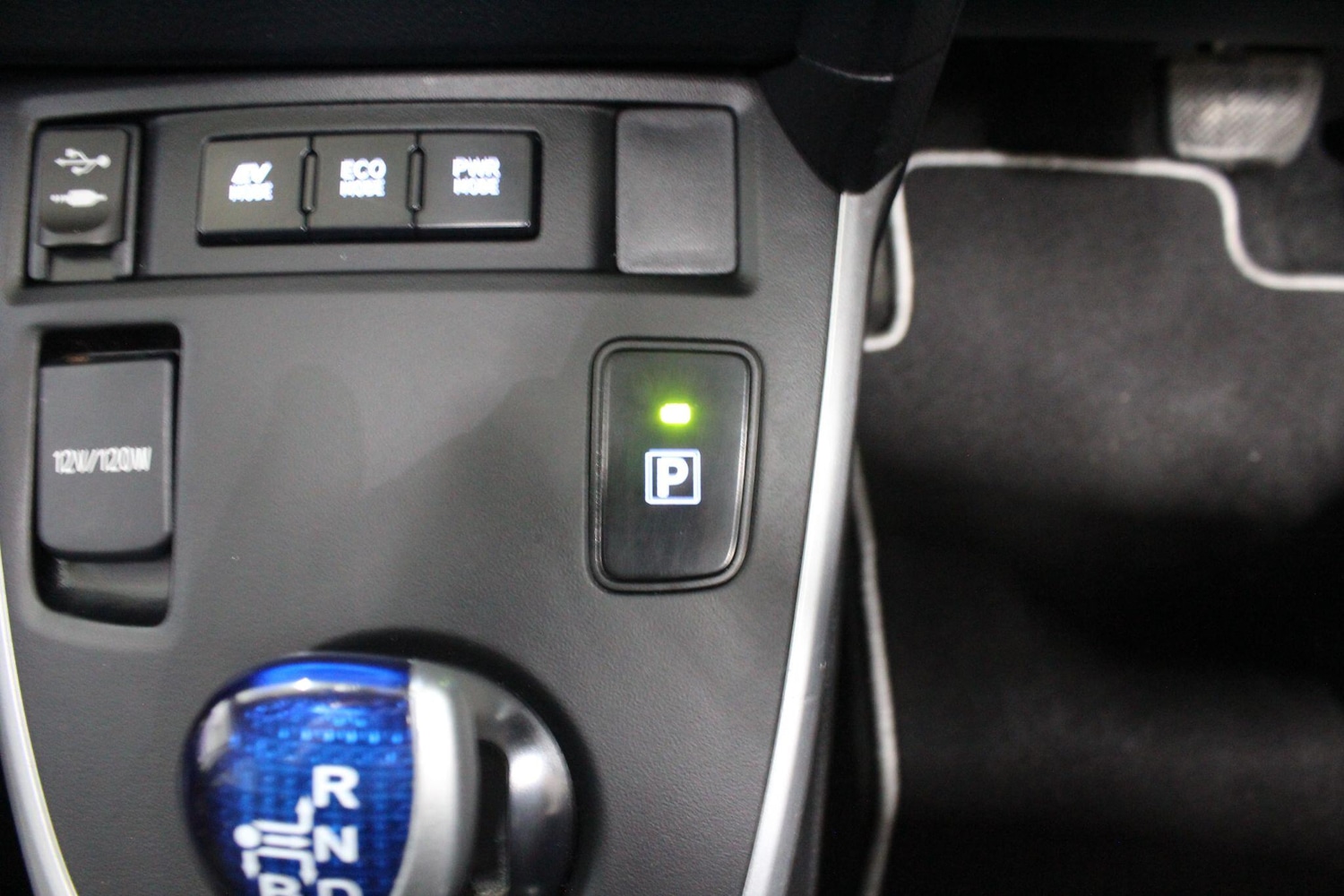 Used Toyota Auris 2015 for sale - 76801876: Photo 41