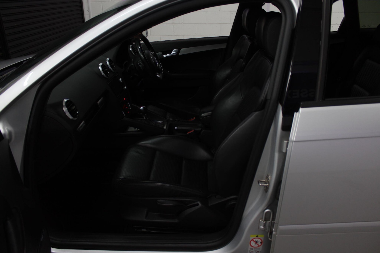 Used Audi S3 2010 for sale - 76865694: Photo 32