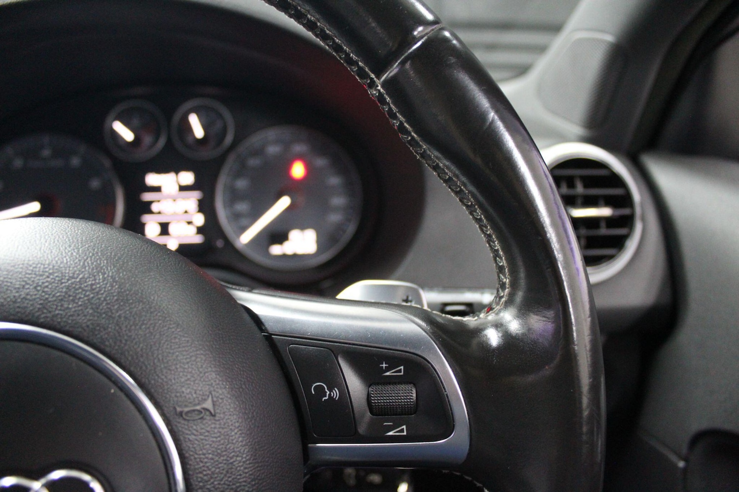 Used Audi S3 2010 for sale - 76865694: Photo 36