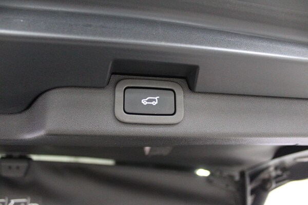 Used Land Rover Discovery 2019 for sale - 74433864: Photo 56