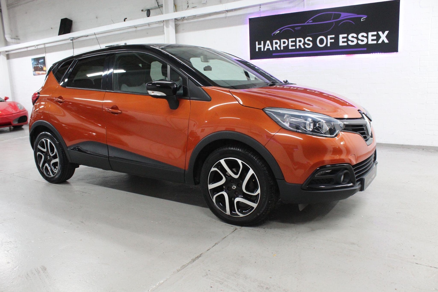 Used Renault Captur 2014 for sale - 77057399: Photo 2