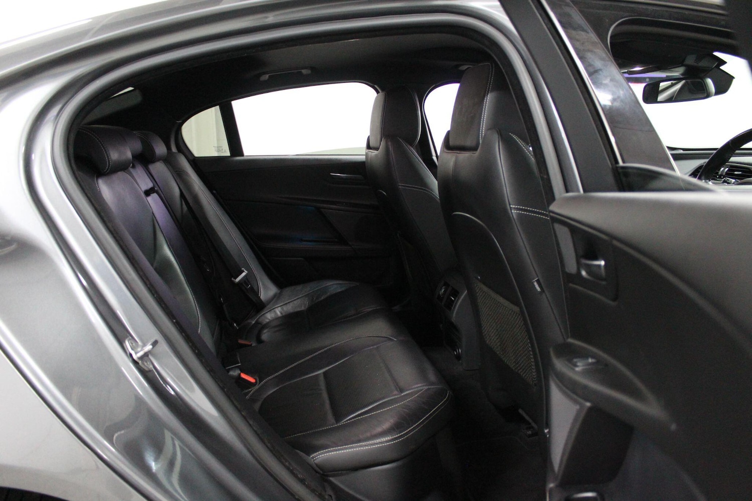 Used Jaguar XE 2017 for sale - 77670480: Photo 15