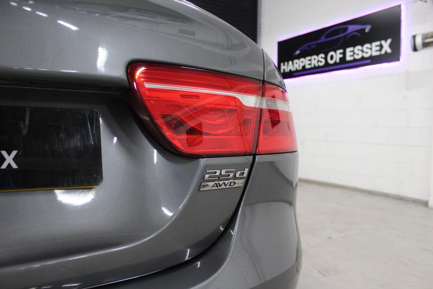 Used Jaguar XE 2017 for sale - 77670480: Photo 30