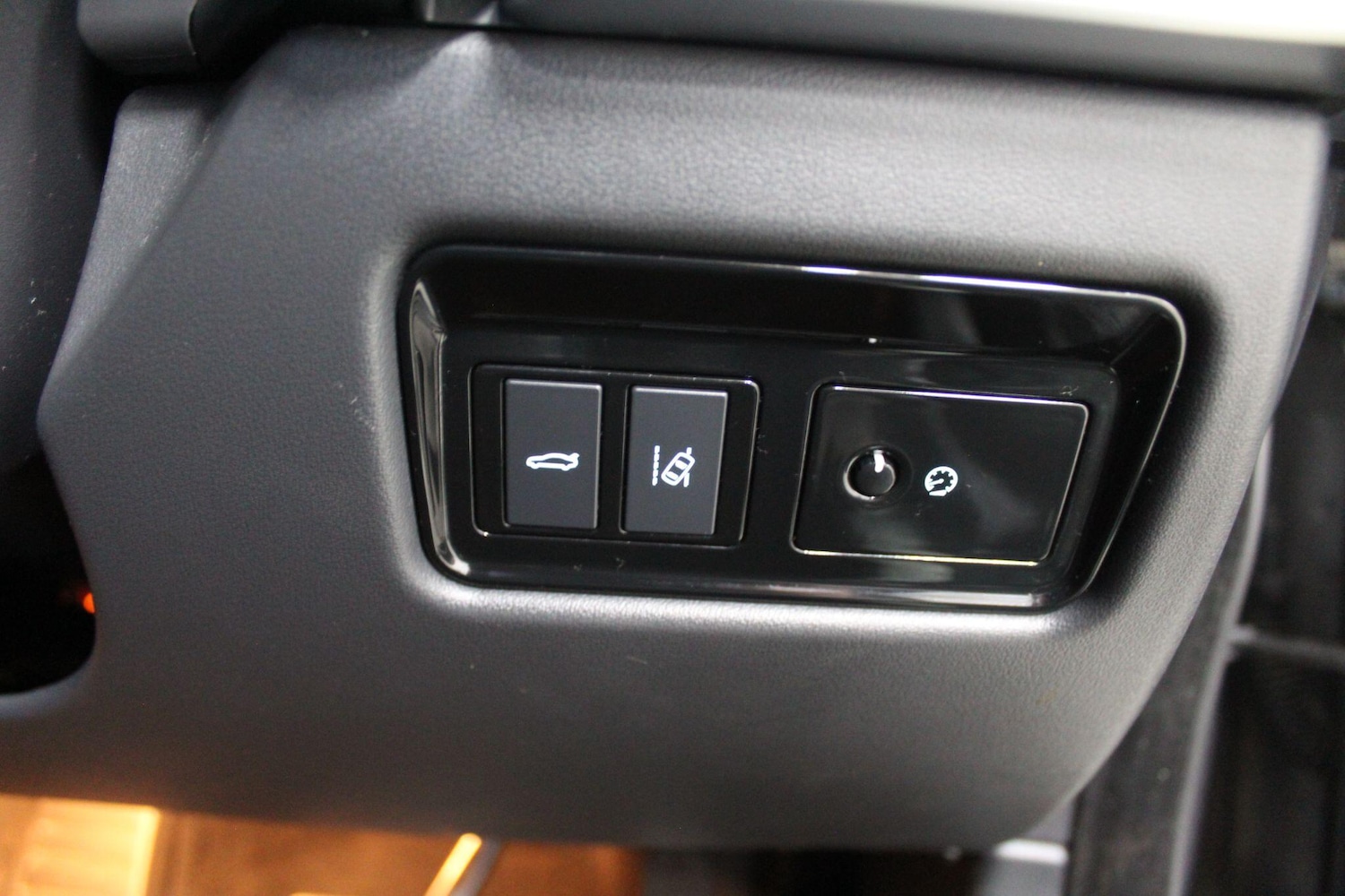 Used Jaguar XE 2017 for sale - 77670480: Photo 35