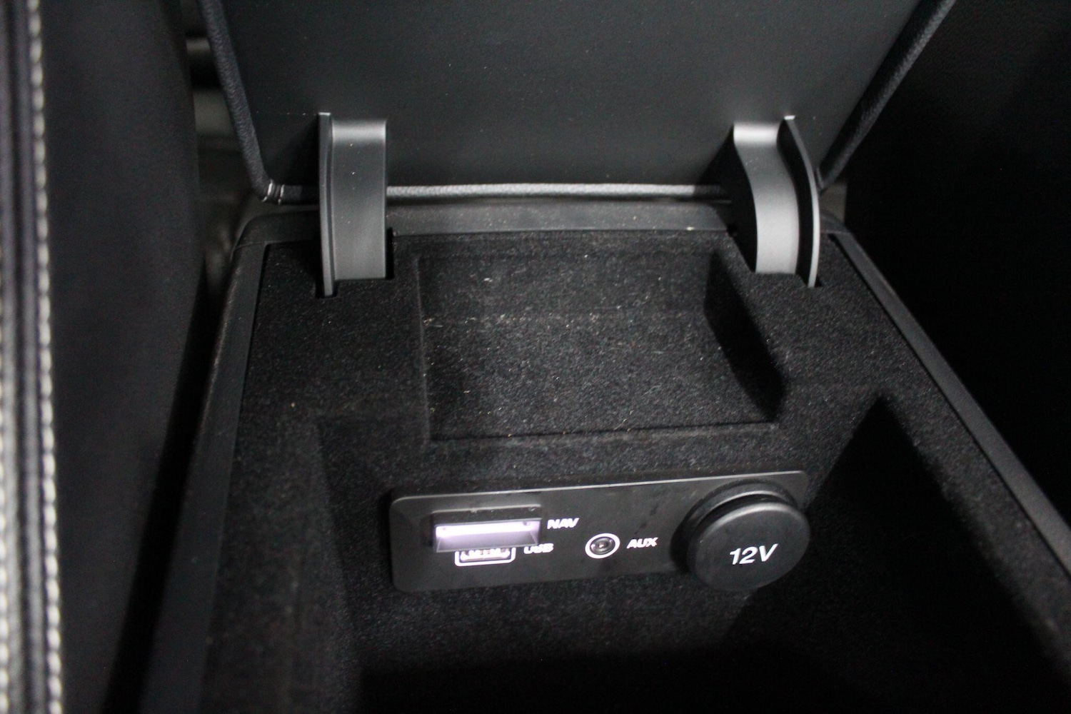 Used Jaguar XE 2017 for sale - 77670480: Photo 36