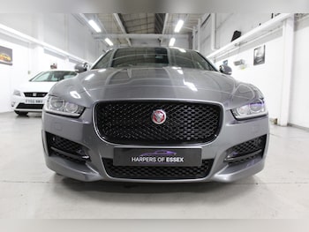Used Jaguar XE 2017 for sale - 77670480: Photo