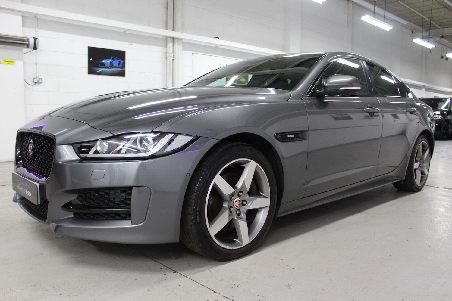 Used Jaguar XE 2017 for sale - 77670480: Photo 5