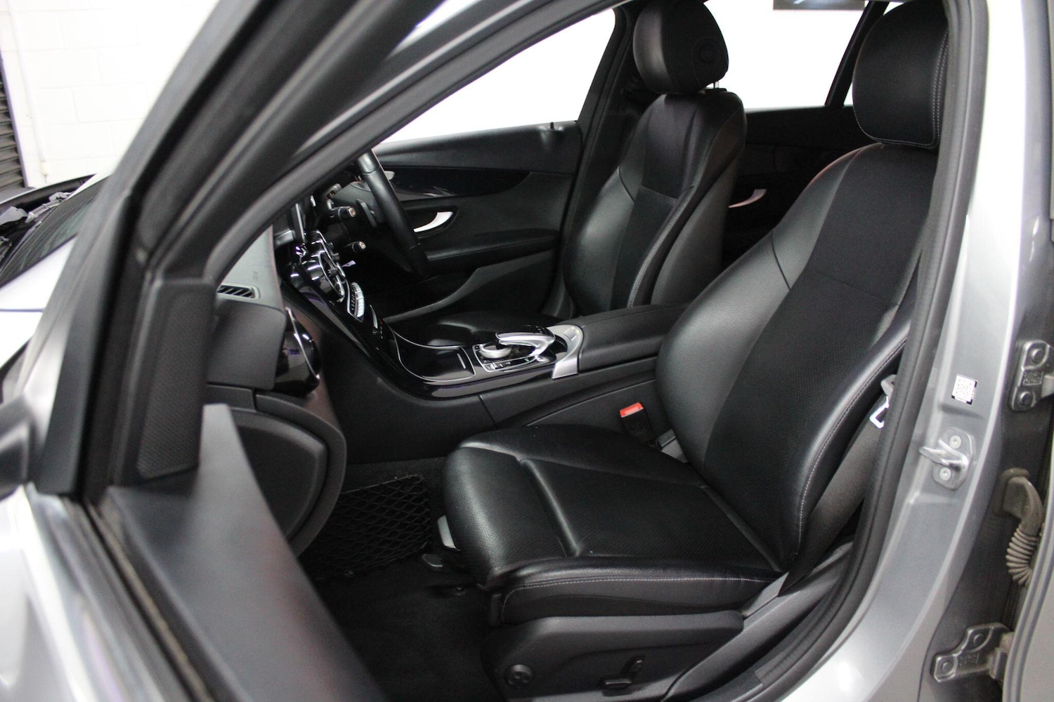 Used Mercedes-Benz C Class 2016 for sale - 76898572: Photo 14