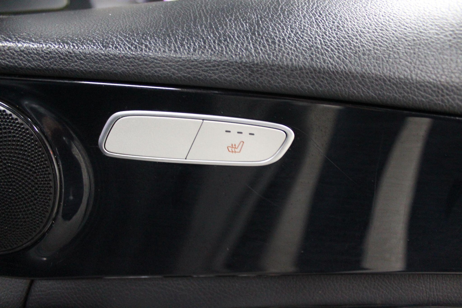 Used Mercedes-Benz C Class 2016 for sale - 76898572: Photo 32