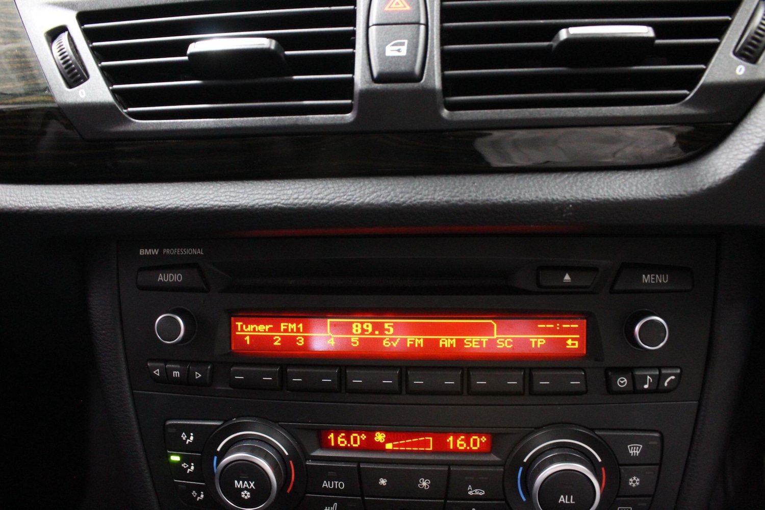 Used BMW X1 2011 for sale - 75965531: Photo 24