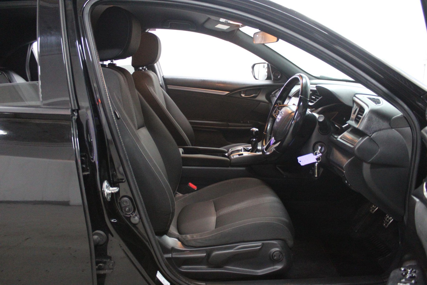 Used Honda Civic 2017 for sale - 77424968: Photo 11