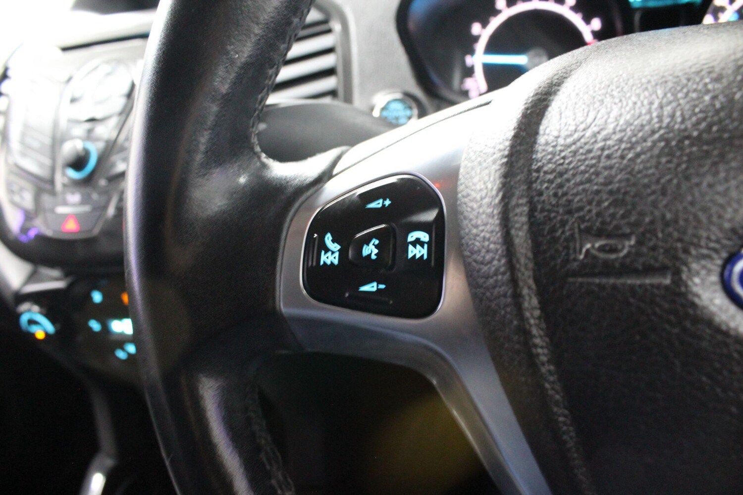 Used Ford Ecosport 2015 for sale - 76349275: Photo 31