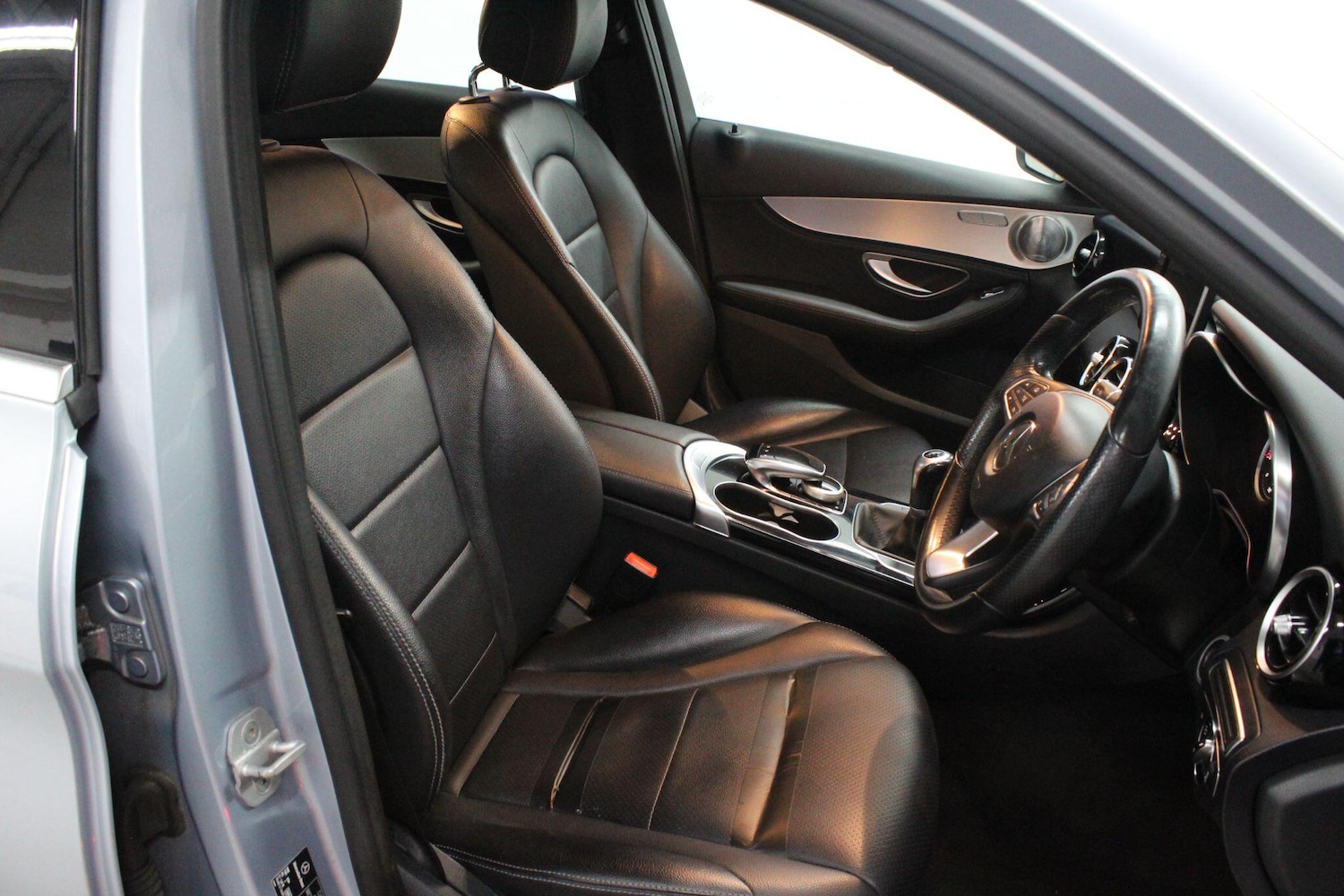 Used Mercedes-Benz C Class 2015 for sale - 76399147: Photo 16