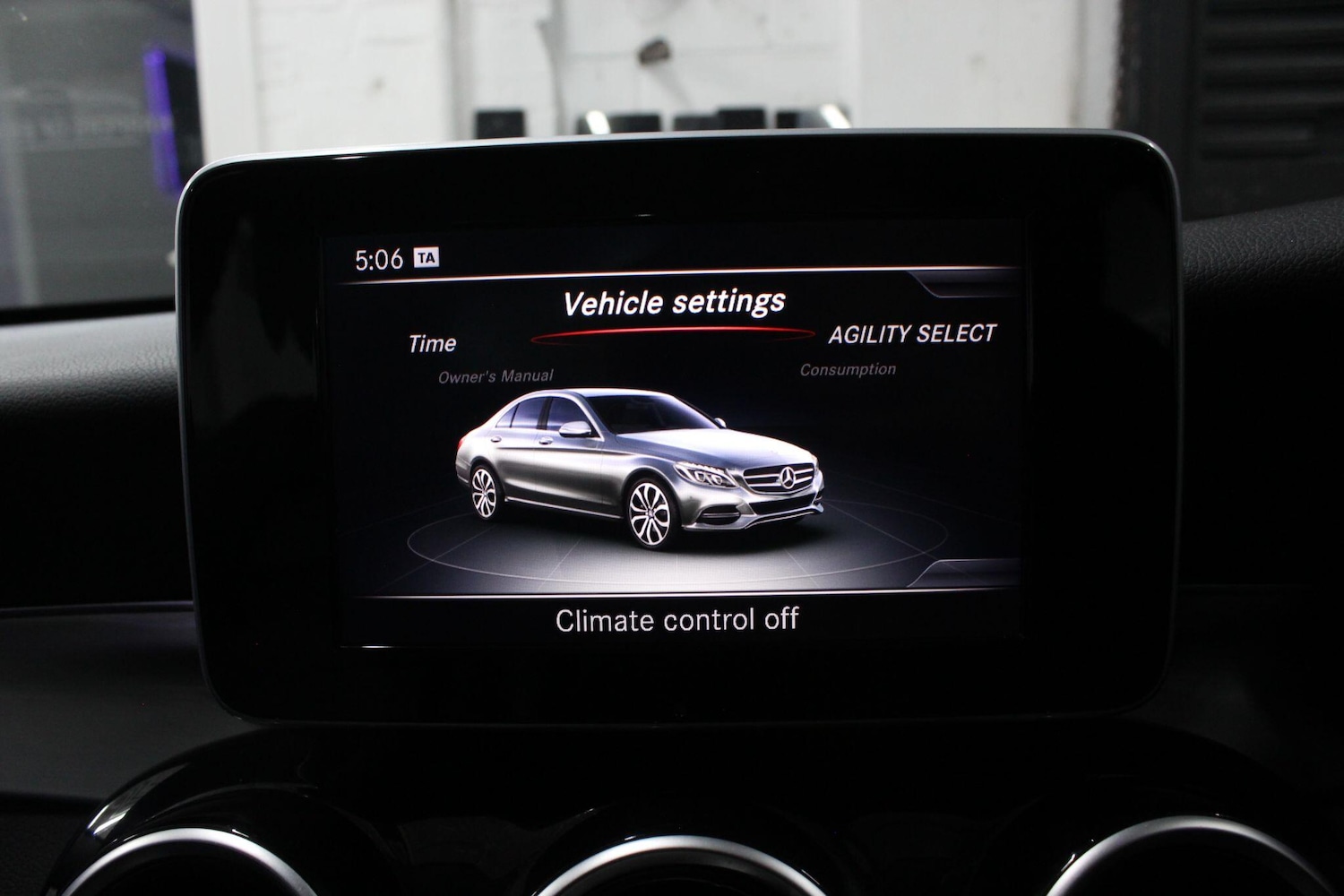 Used Mercedes-Benz C Class 2015 for sale - 76399147: Photo 31