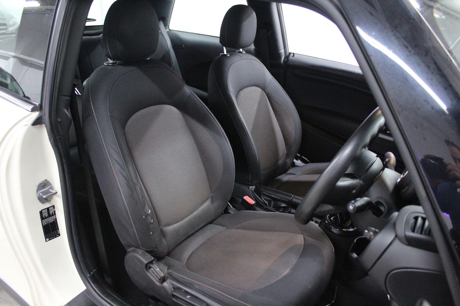 Used MINI Hatch 2018 for sale - 76899706: Photo 12