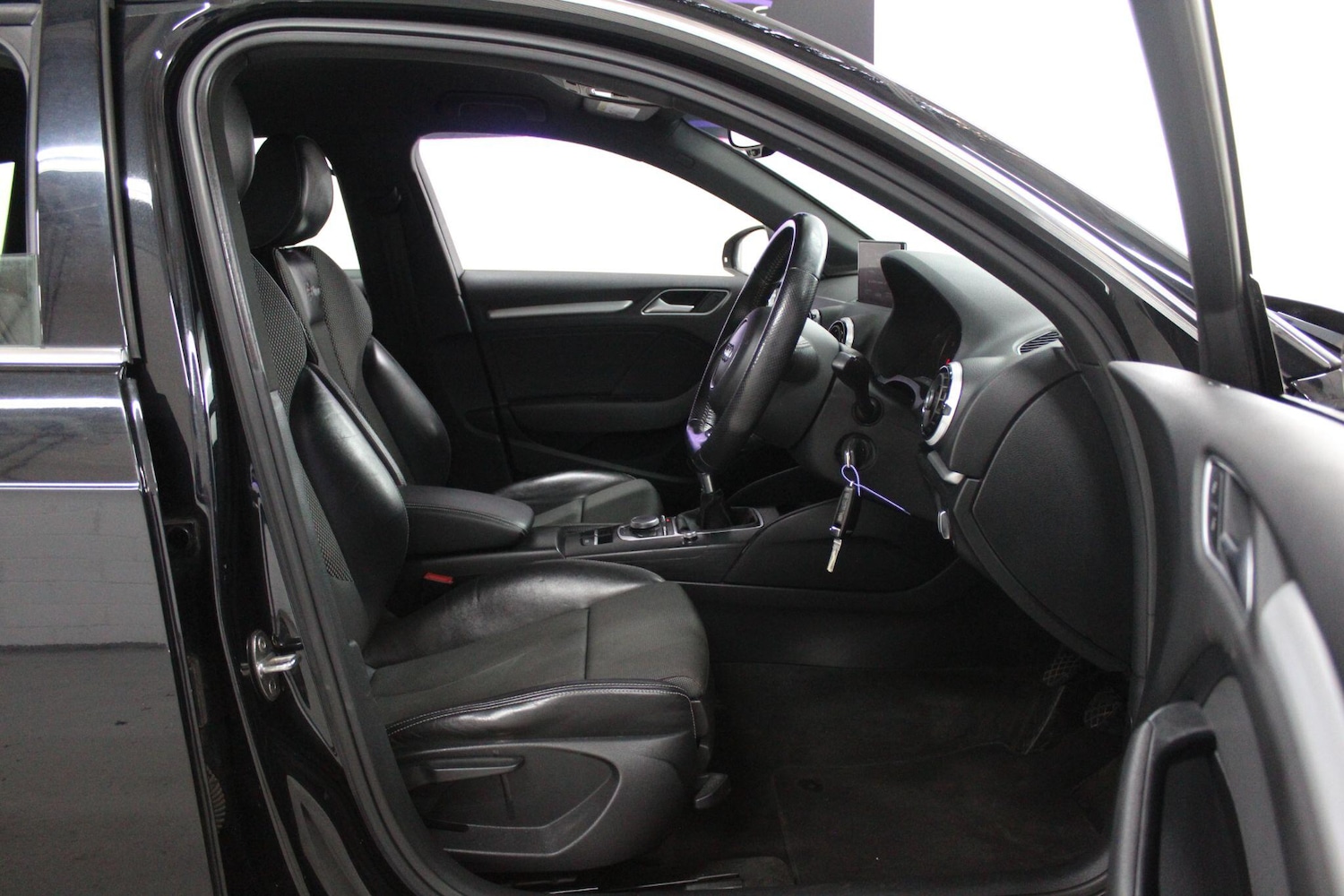 Used Audi A3 2014 for sale - 77658836: Photo 11