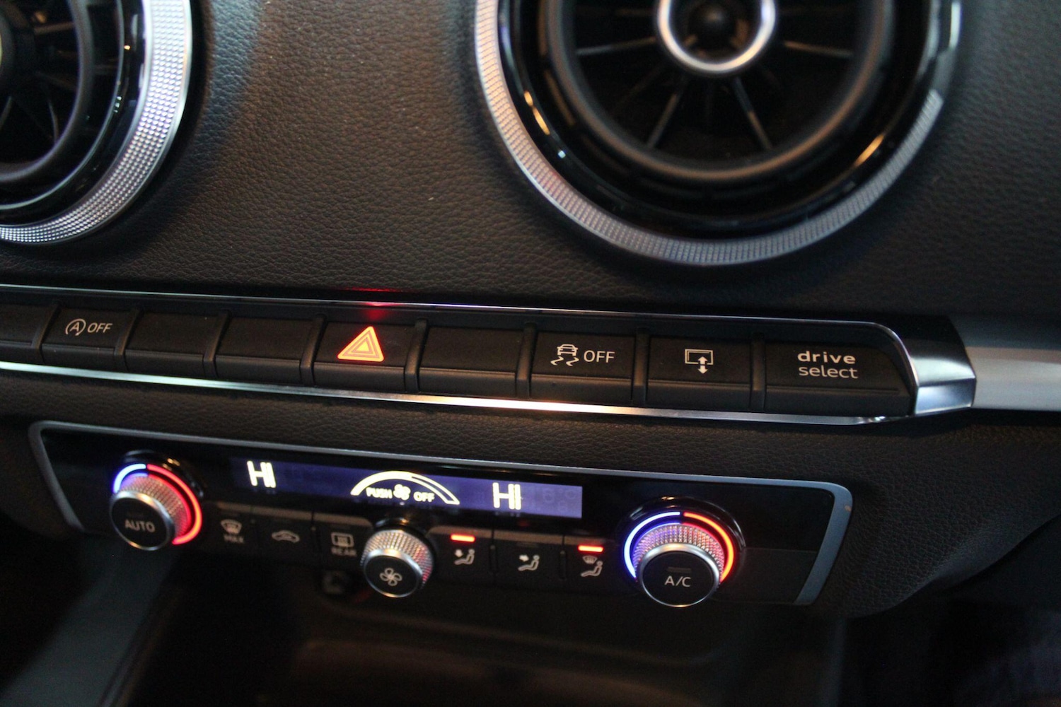 Used Audi A3 2014 for sale - 77658836: Photo 38