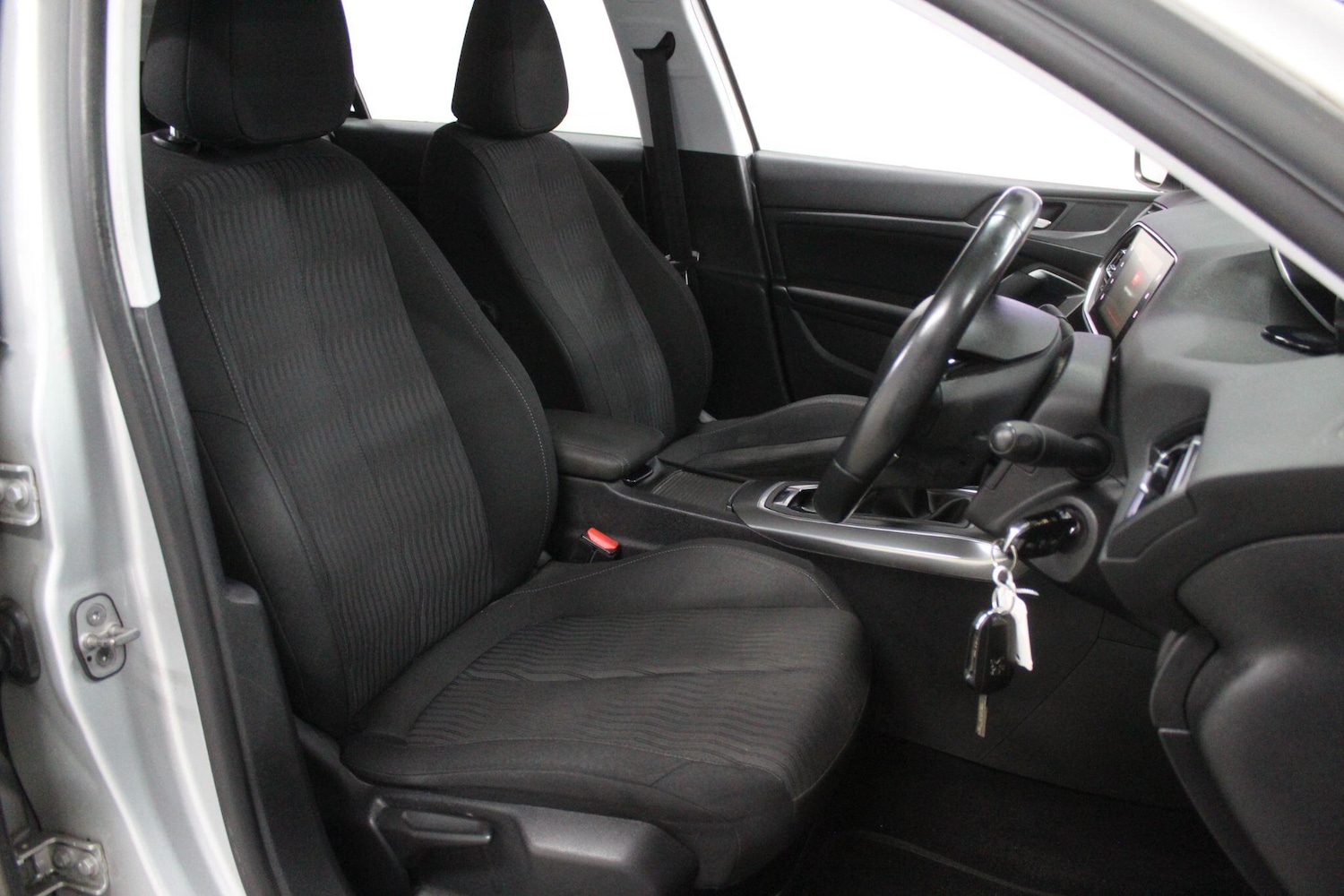 Used Peugeot 308 2014 for sale - 77769027: Photo 12