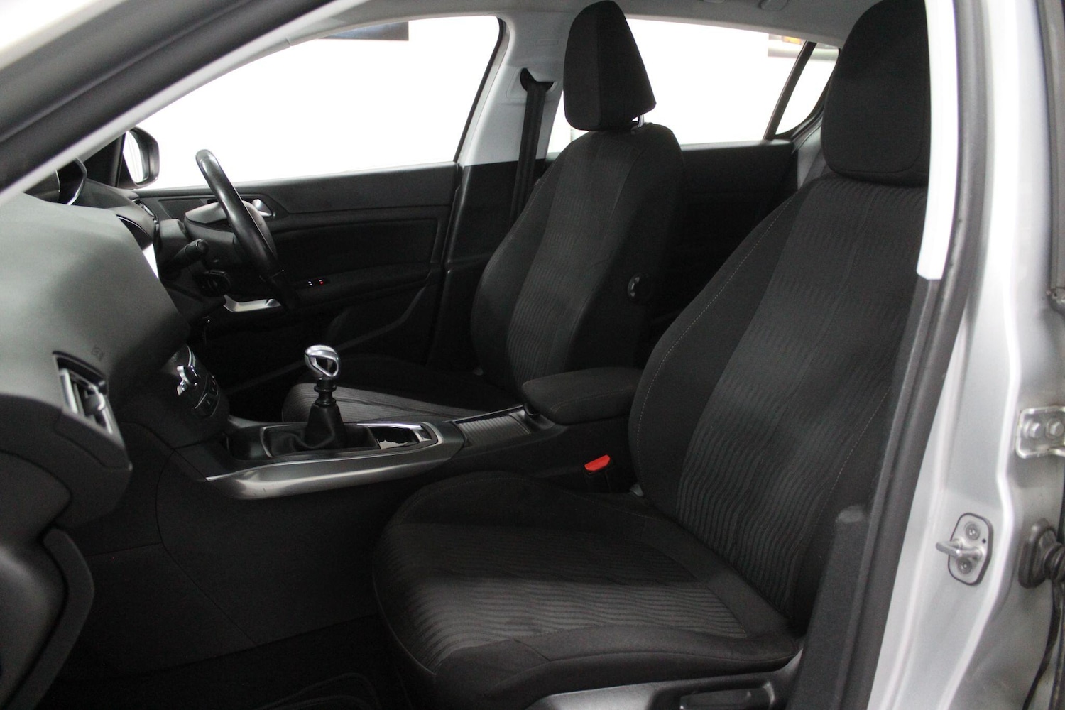 Used Peugeot 308 2014 for sale - 77769027: Photo 14