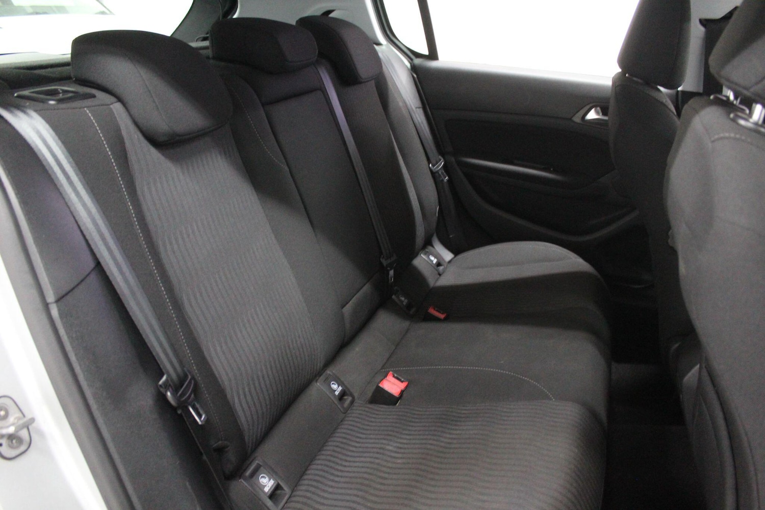 Used Peugeot 308 2014 for sale - 77769027: Photo 16