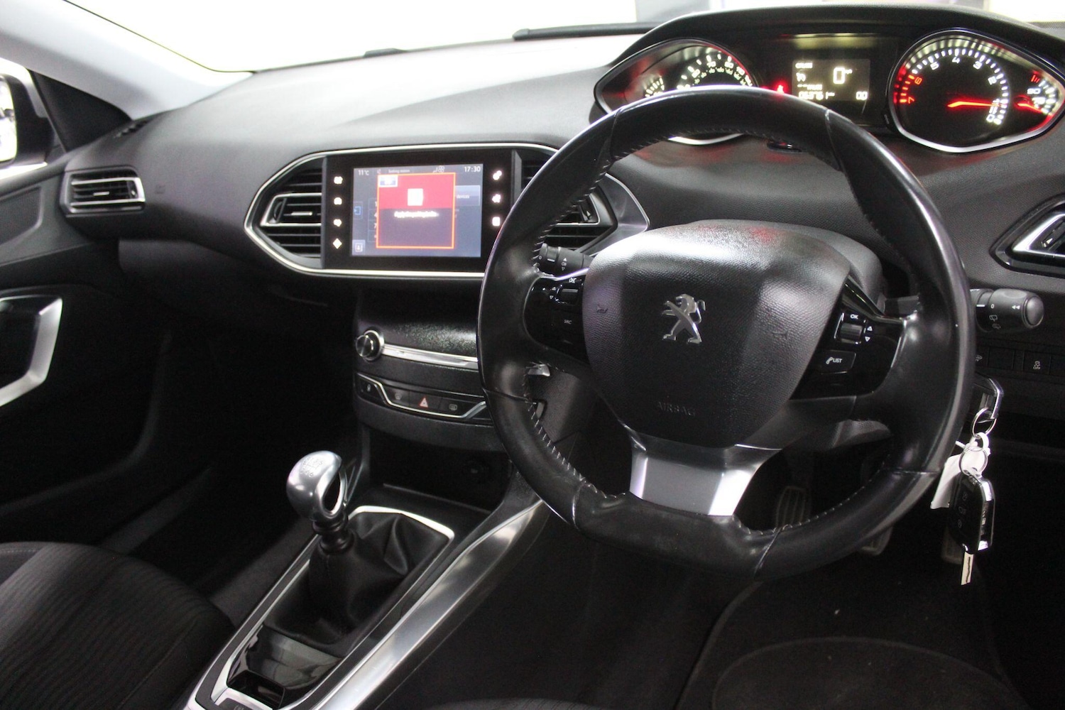 Used Peugeot 308 2014 for sale - 77769027: Photo 19