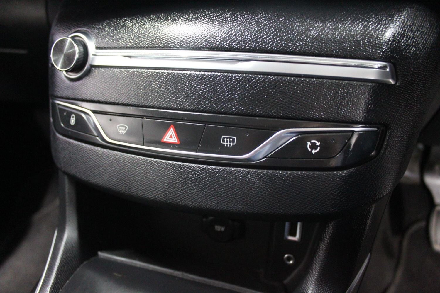 Used Peugeot 308 2014 for sale - 77769027: Photo 32