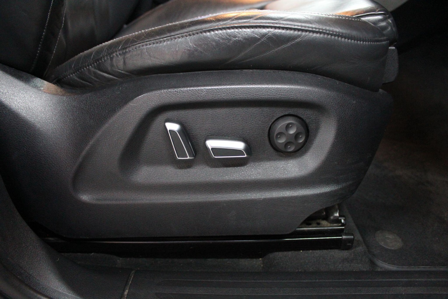 Used Audi Q5 2013 for sale - 76824903: Photo 33