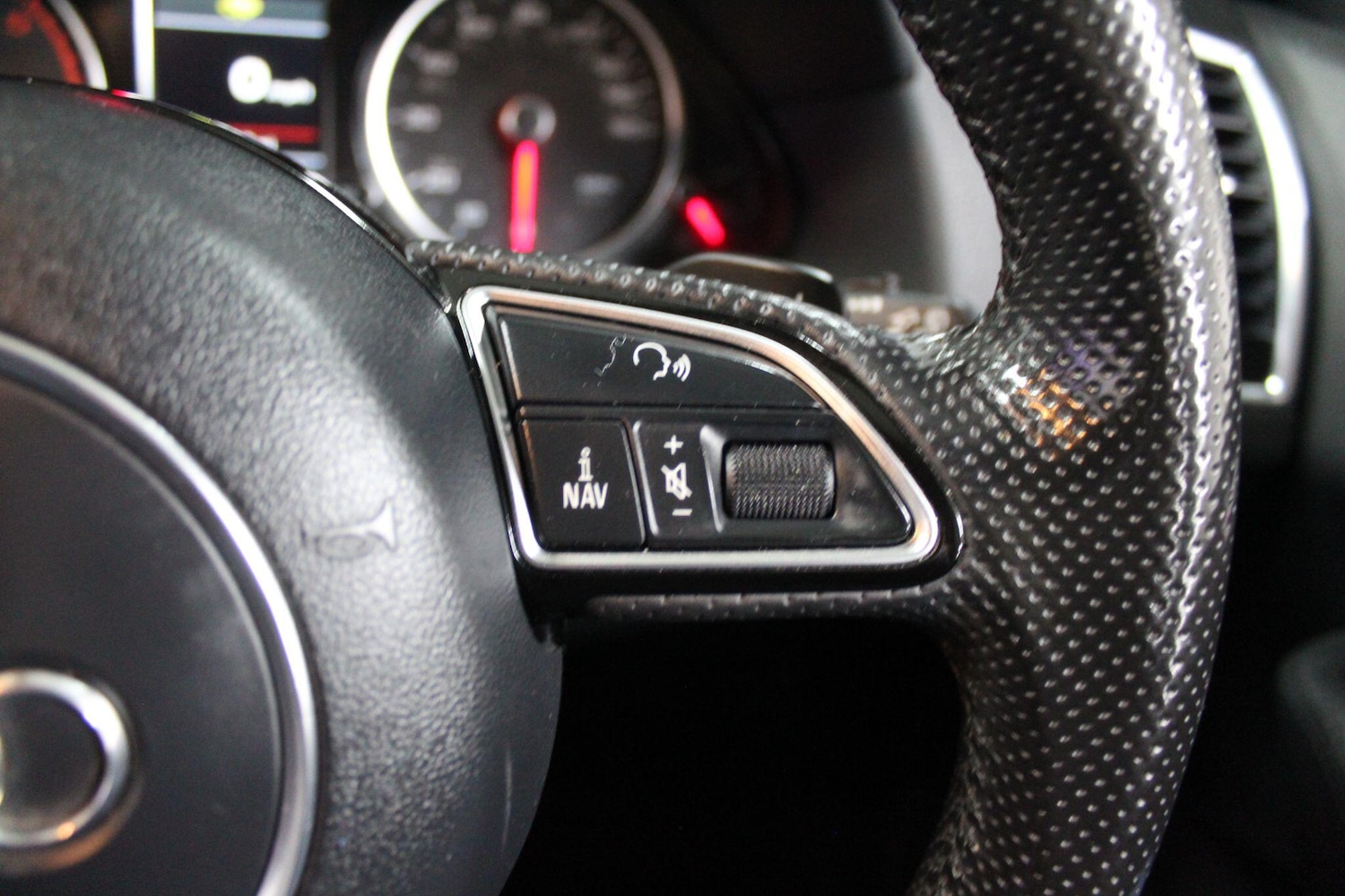 Used Audi Q5 2013 for sale - 76824903: Photo 37