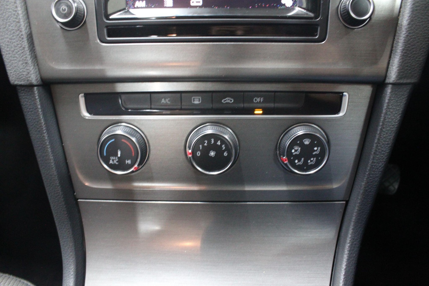 Used Volkswagen Golf 2013 for sale - 75990209: Photo 28