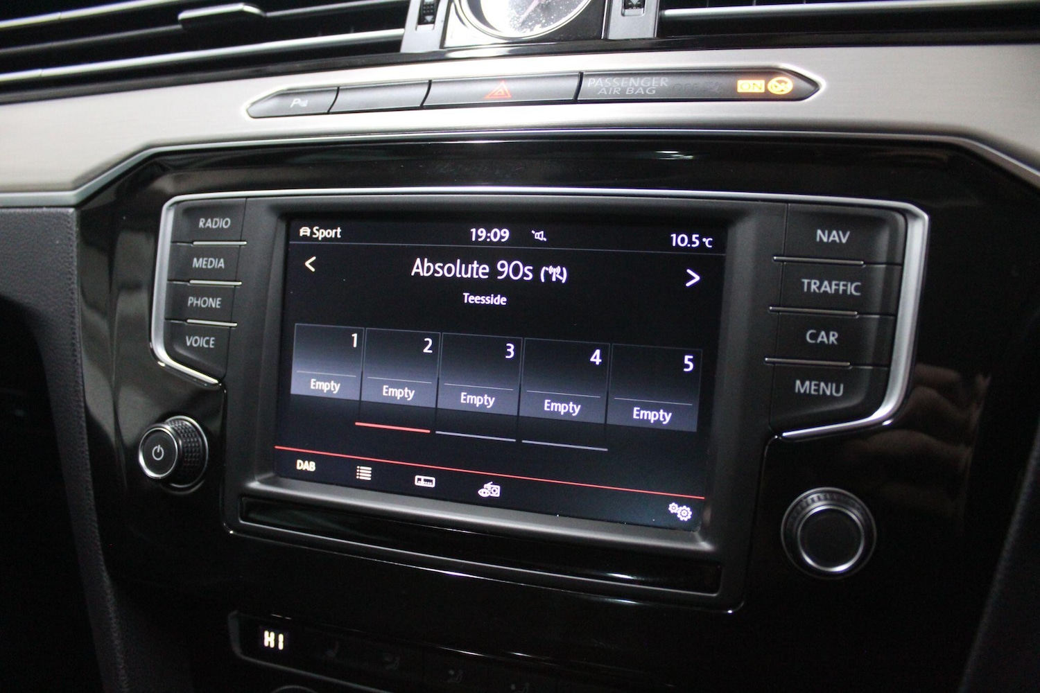 Used Volkswagen Passat for sale - 77625575: Photo 24