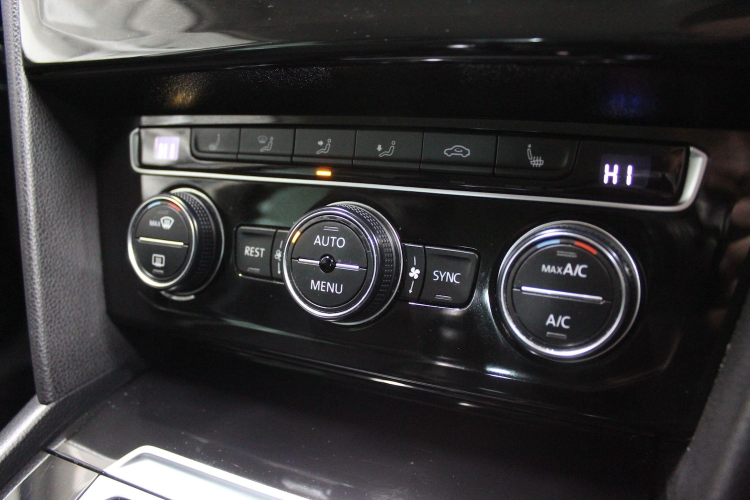 Used Volkswagen Passat for sale - 77625575: Photo 34