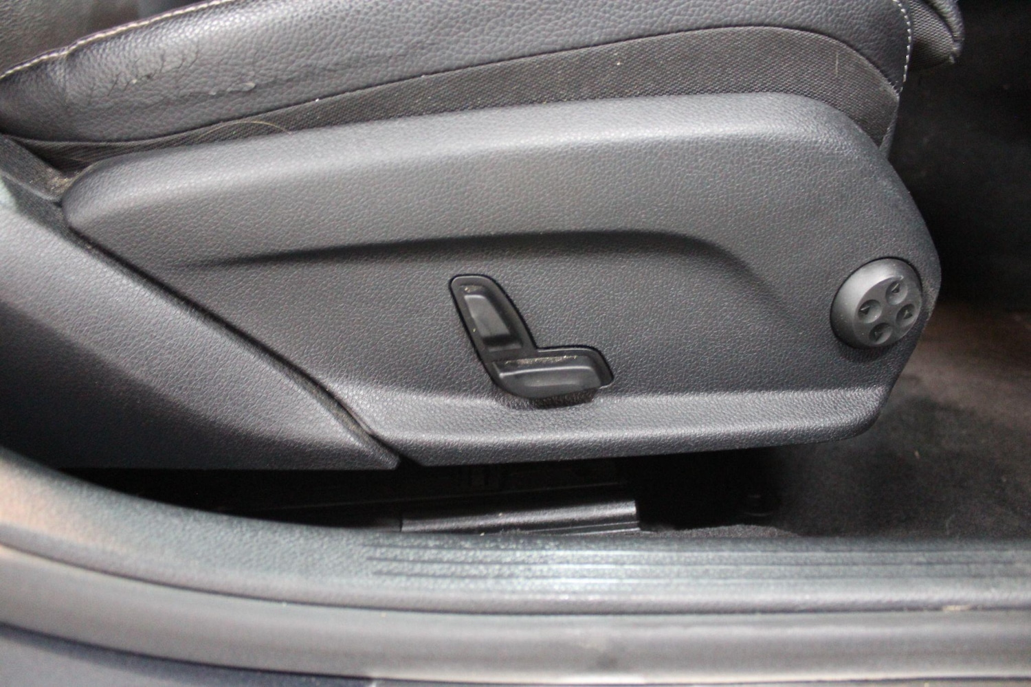 Used Mercedes-Benz C Class 2016 for sale - 76899447: Photo 31