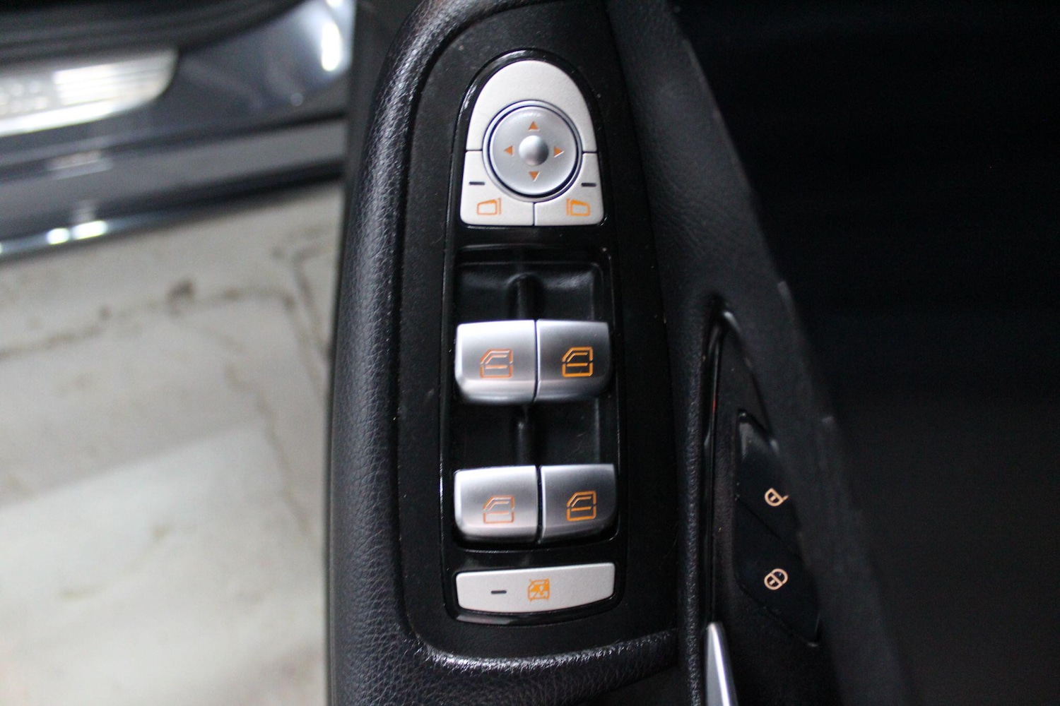 Used Mercedes-Benz C Class 2016 for sale - 76899447: Photo 39