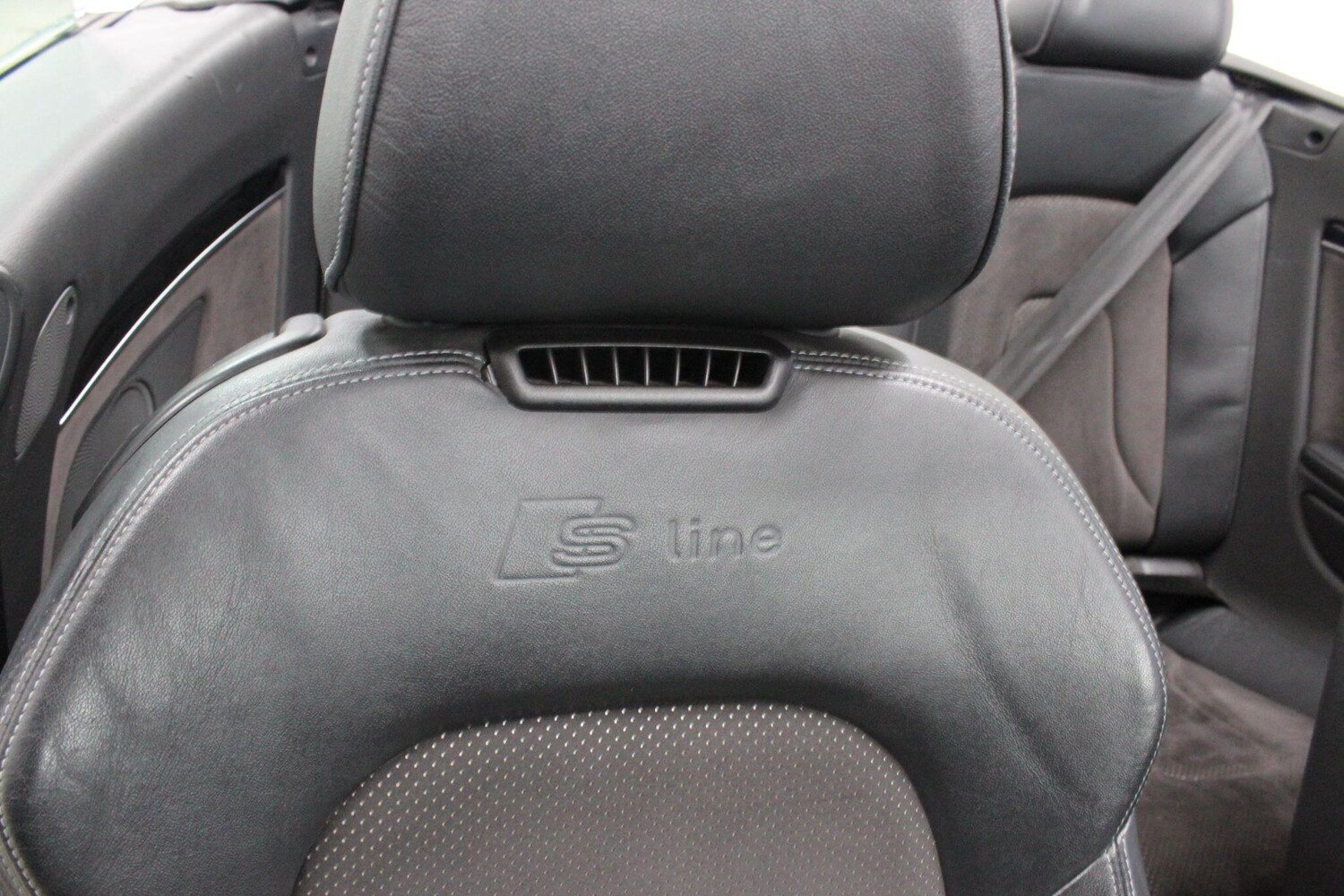 Used Audi A5 Cabriolet 2013 for sale - 76227525: Photo 46